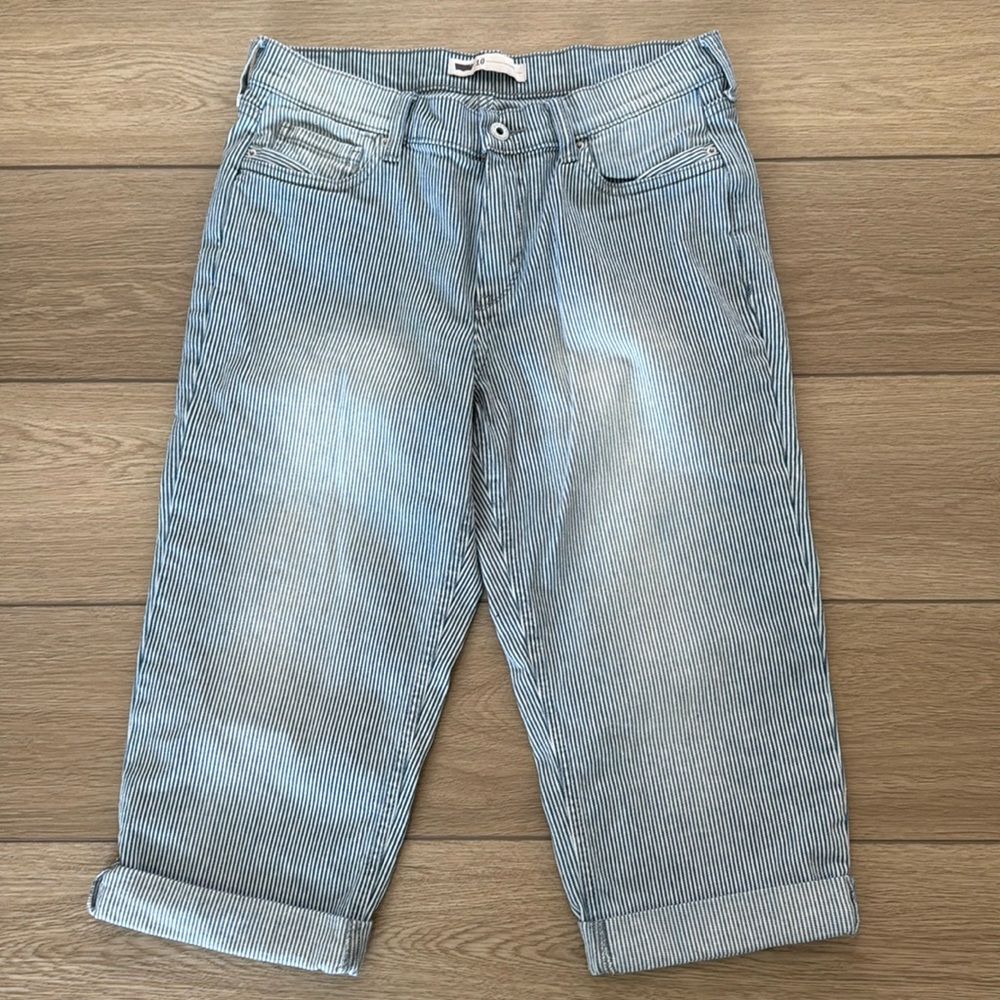 Levi Women’s Blue Vertical Stripe Jean Cuff Denim Pants Size 10